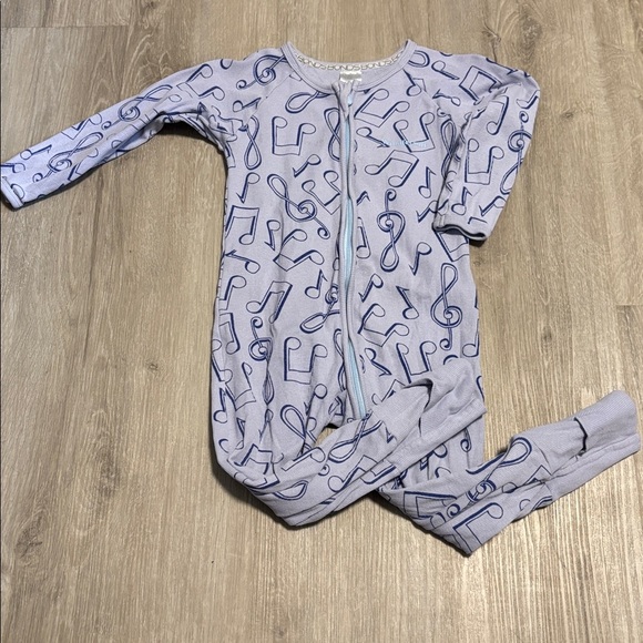 Bonds Musical Note Print Baby Onesie - Picture 1 of 2